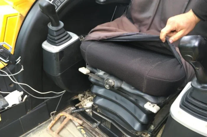 Гусеничный экскаватор JCB JS 160LC- фото № 5