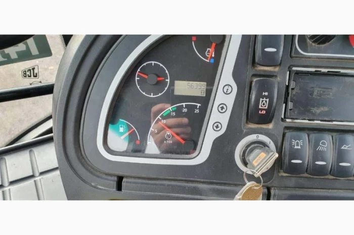 Экскаватор-погрузчик JCB 3CX. Киев- фото № 12