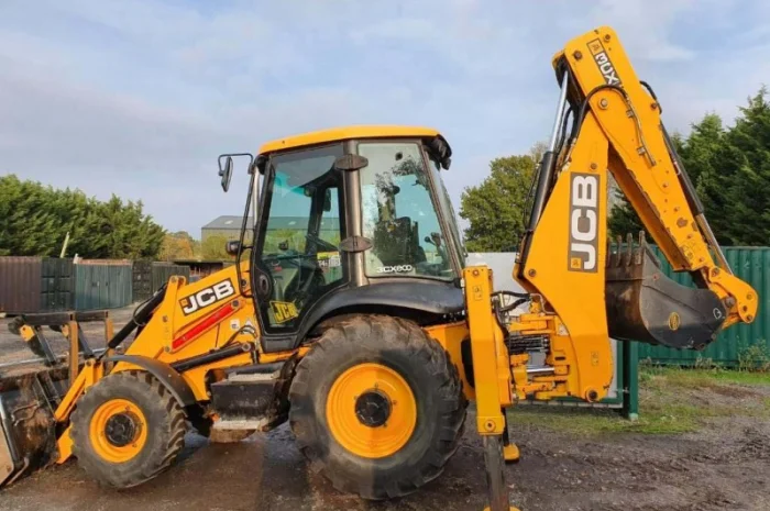 Экскаватор-погрузчик JCB 3CX. Киев- фото № 4