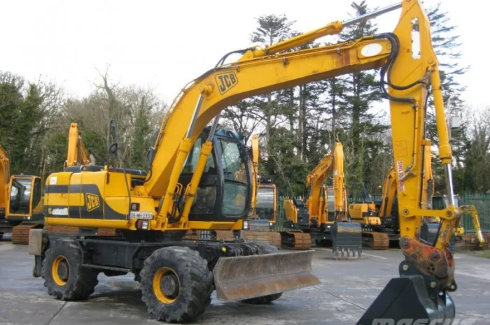 Колесный экскаватор JCB JS 130 W- фото № 1