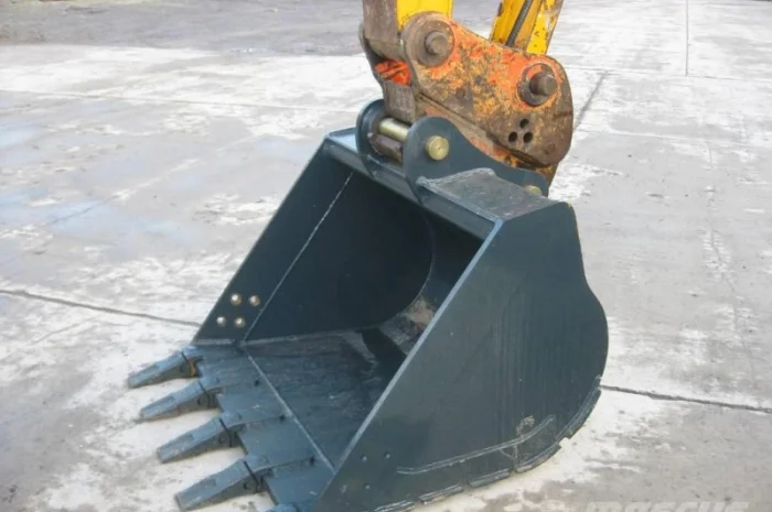 Колесный экскаватор JCB JS 130 W- фото № 11