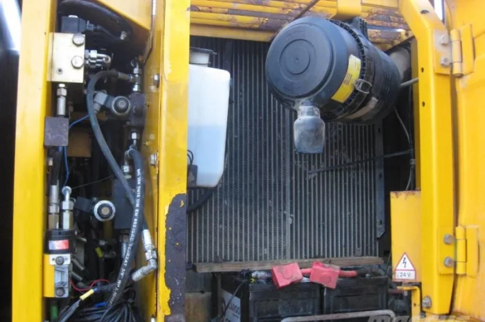 Колесный экскаватор JCB JS 130 W- фото № 15