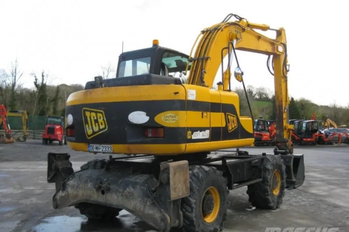 Колесный экскаватор JCB JS 130 W- фото № 3