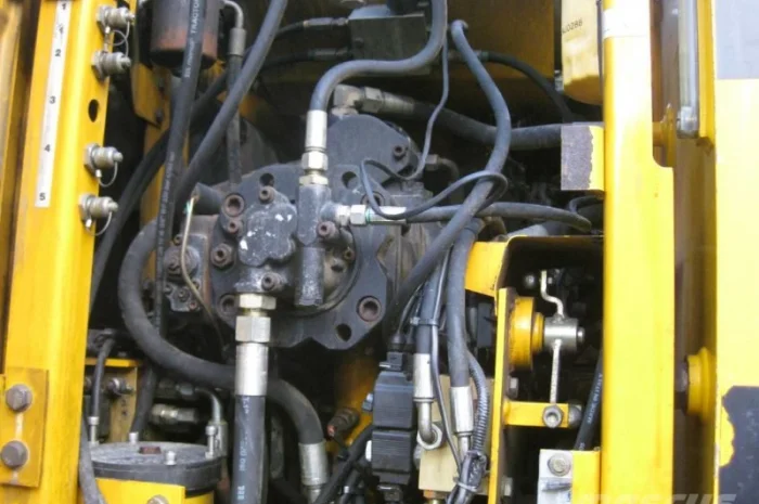 Колесный экскаватор JCB JS 130 W- фото № 5