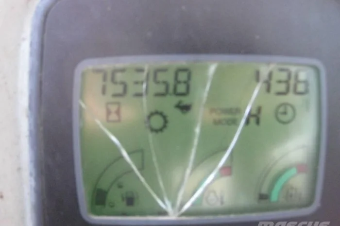 Колесный экскаватор JCB JS 130 W- фото № 6