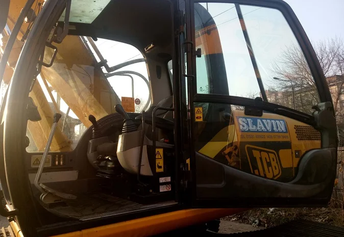 Гусеничный экскаватор JCB JS220 LC. Киев- фото № 17
