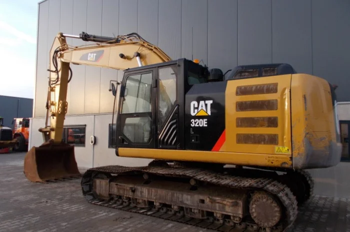 Гусеничный экскаватор Caterpillar 320EL- фото № 1