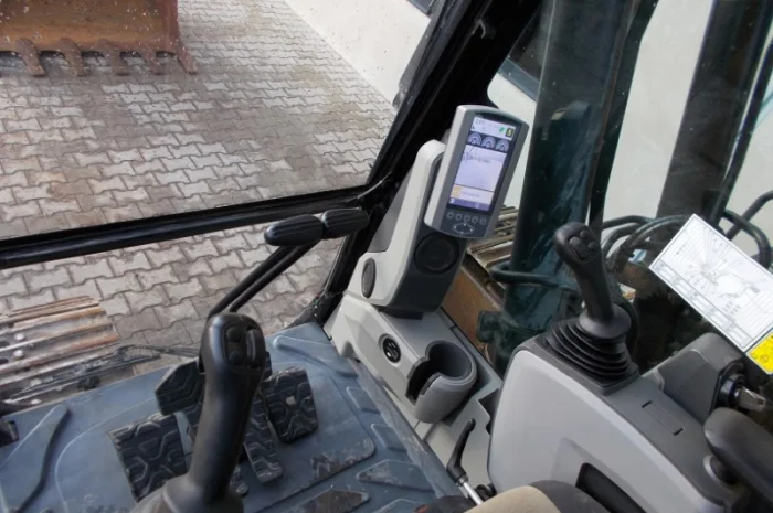 Гусеничный экскаватор Caterpillar 320EL- фото № 2