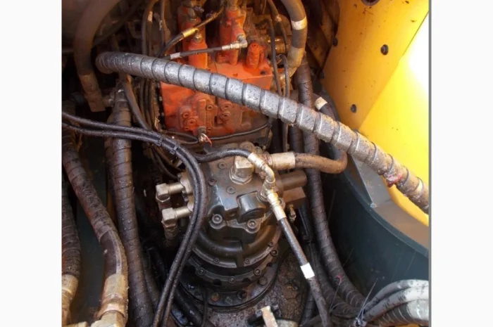 Гусеничный экскаватор Hyundai 210LC-9- фото № 11