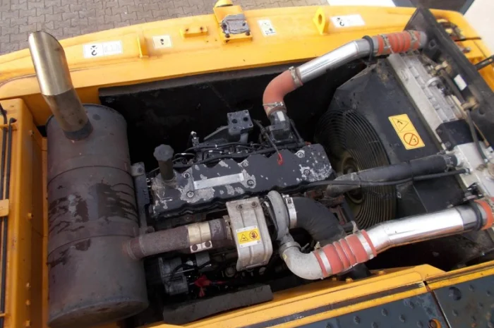 Гусеничный экскаватор Hyundai 210LC-9- фото № 6