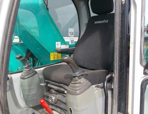 Экскаватор короткого радиуса Kobelco SK235SR на гусеничном ходу- фото № 3