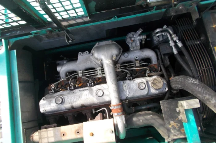 Экскаватор короткого радиуса Kobelco SK235SR на гусеничном ходу- фото № 6