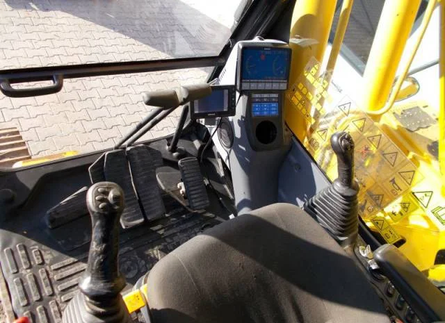 Гусеничный экскаватор Komatsu PC210LC-8- фото № 4