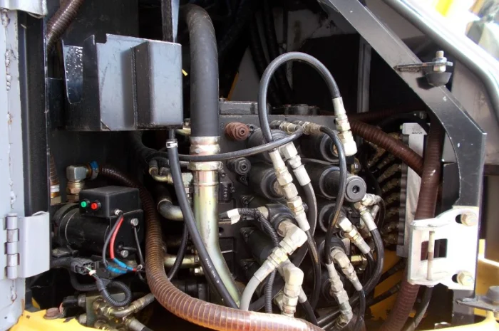 New Holland - экскаватор сверхмалого радиуса Kobelco E235BSR-2- фото № 11