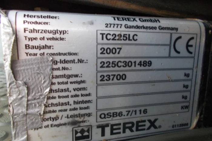 Экскаватор Atlas-Terex TC225LC на гусеничном ходу- фото № 11