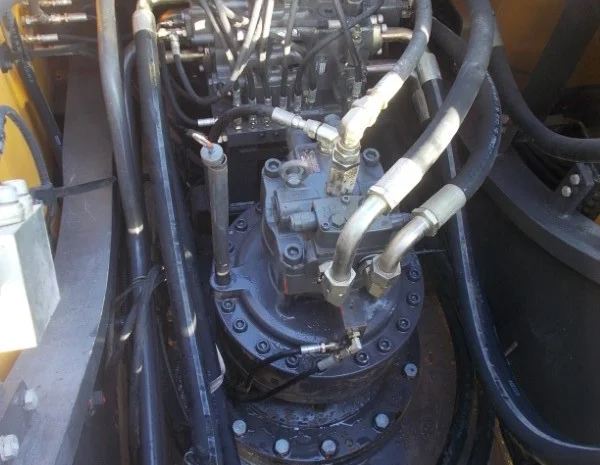 Гусеничный экскаватор Volvo EC300DL- фото № 10