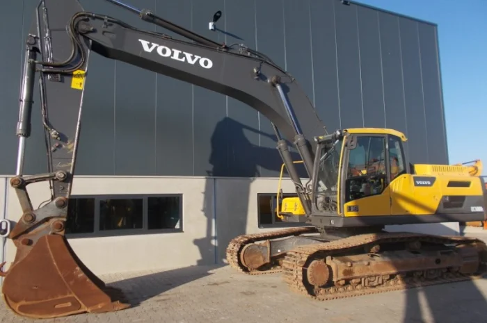 Гусеничный экскаватор Volvo EC300DL- фото № 6