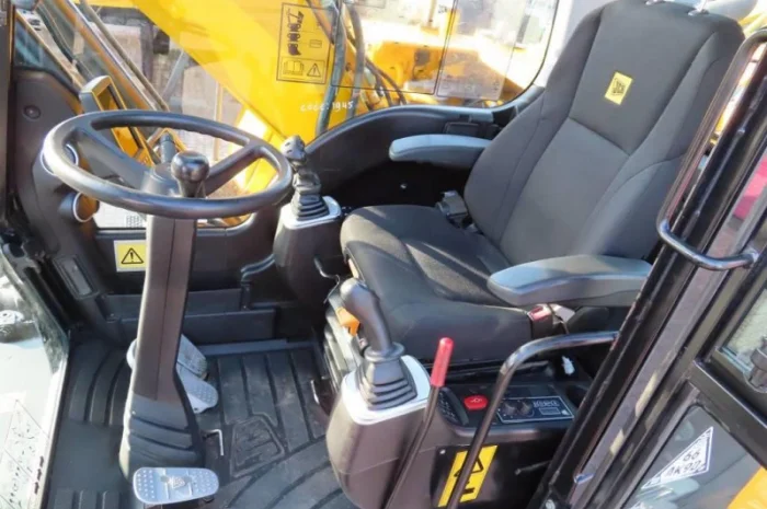 Колесный экскаватор JCB JS 145 W- фото № 5