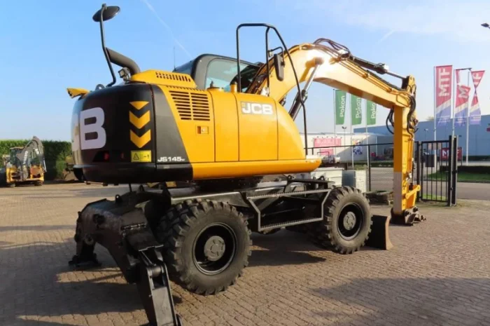 Колесный экскаватор JCB JS 145 W- фото № 9