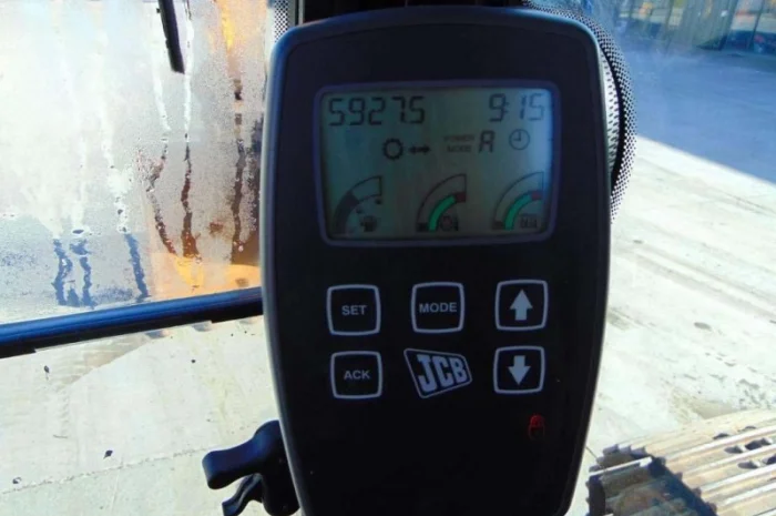 Экскаватор гусеничный JCB JS 220 LC- фото № 5