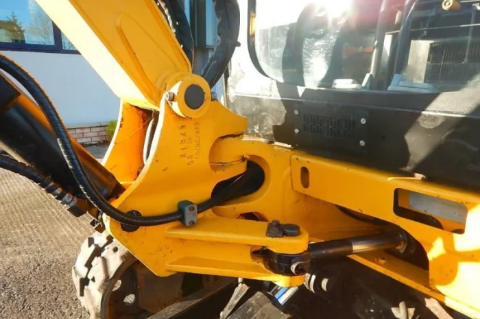 Мини-экскаватор JCB 8025 ZTS- фото № 12