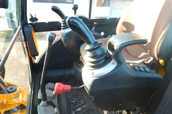 Мини-экскаватор JCB 8025 ZTS- фото № 8