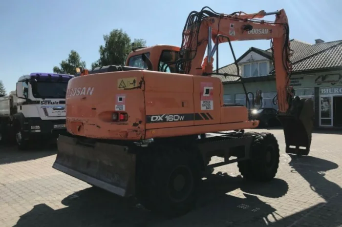 Колесный экскаватор Doosan DX 160 W- фото № 4