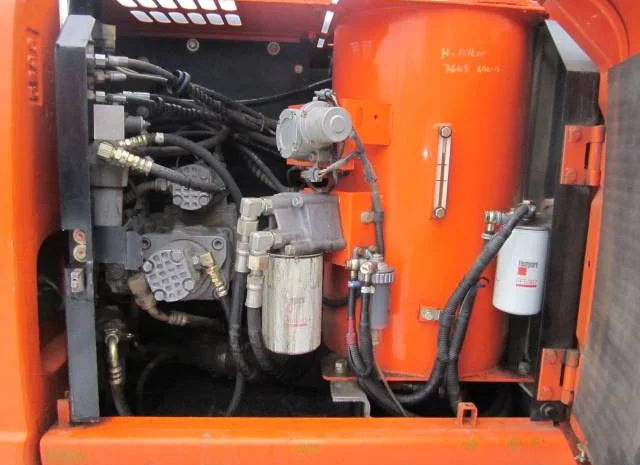 Экскаватор Hitachi ZX 130 W- фото № 2