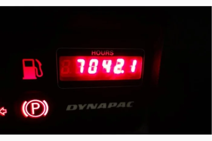 Дорожный каток Dynapac CG 233 HF- фото № 4