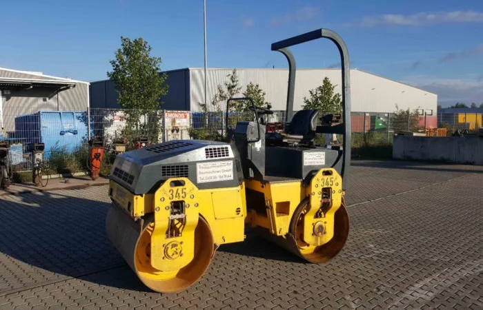 Дорожный каток Bomag BW135- фото № 2