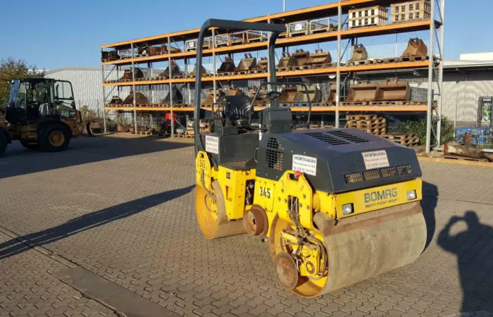 Дорожный каток Bomag BW135- фото № 6