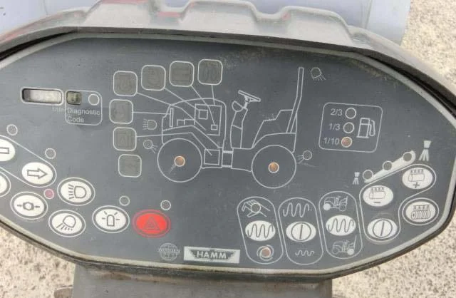 Тандемный каток Hamm HD 12 VV. Тандемный каток Hamm- фото № 2