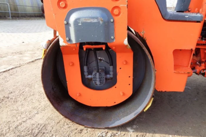 Тандемный каток Hamm HD 12 VV- фото № 6