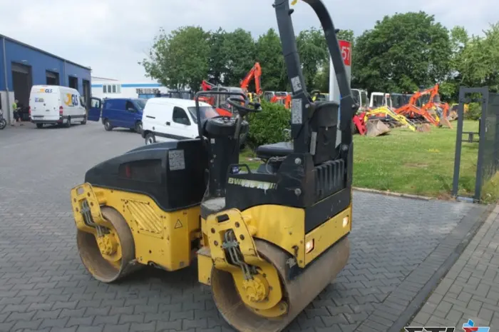 Комбинированный каток Bomag BW125- фото № 4