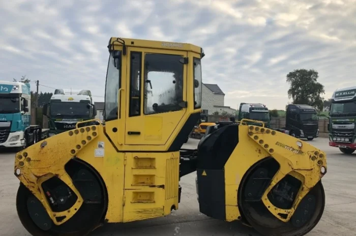 Гладковальцевый каток BOMAG BW161 AD-4- фото № 5