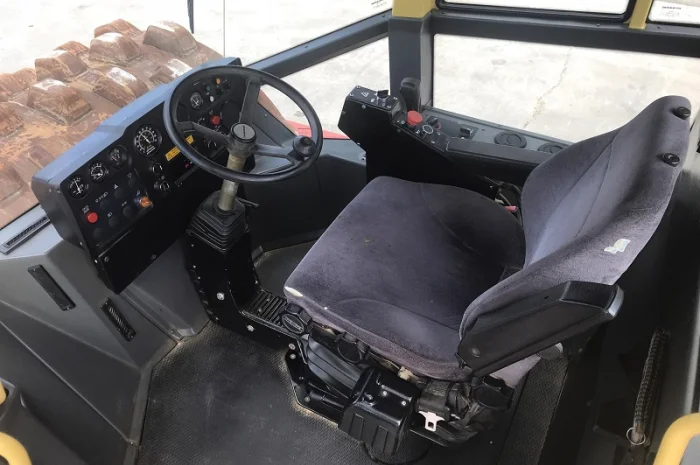 Каток грунтовой Dynapac CA602 PD- фото № 9