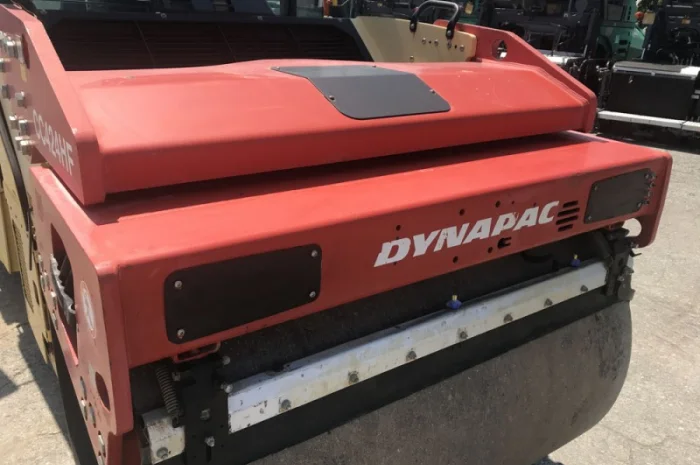 Тандемный каток Dynapac CC 424 HF- фото № 4