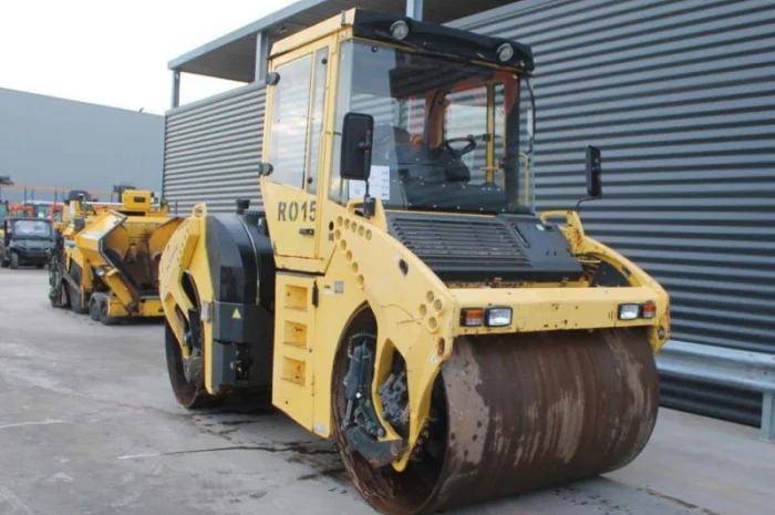 Комбинированный каток Bomag BW 161 AD-4. Строительная техника б/у- фото № 2