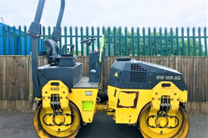 Комбинированный каток Bomag BW 135 AD 2010 года- фото № 4
