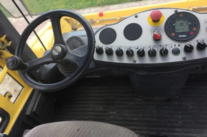 Тандемный каток Bomag BW 202 AD-4- фото № 14