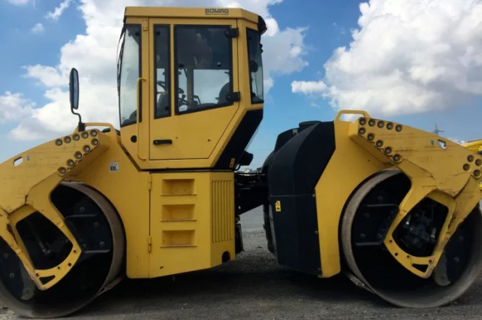 Тандемный каток Bomag BW 202 AD-4- фото № 8