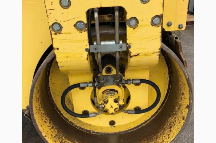 Комбинированный каток Bomag BW 138 AD 2009 года- фото № 8