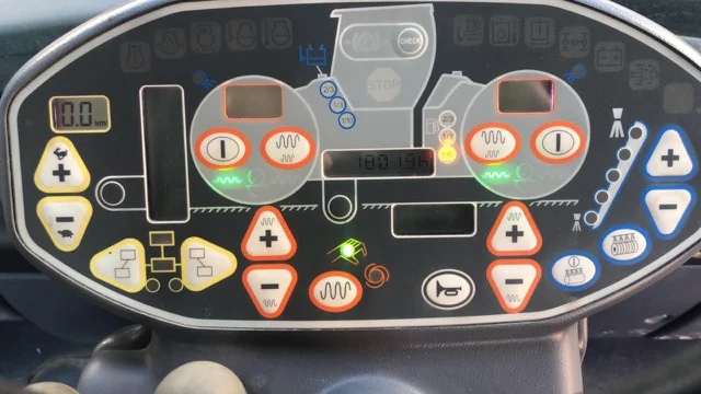 Тандемный каток HAMM HD+140 VV- фото № 6