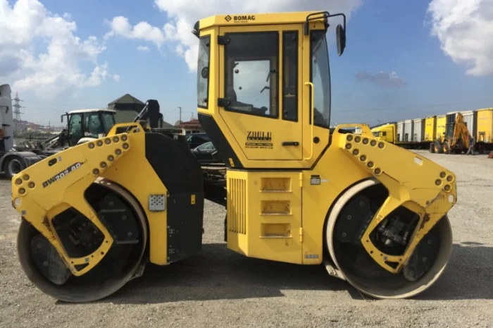 Тандемный каток Bomag BW 202 AD-4 2014 года- фото № 17