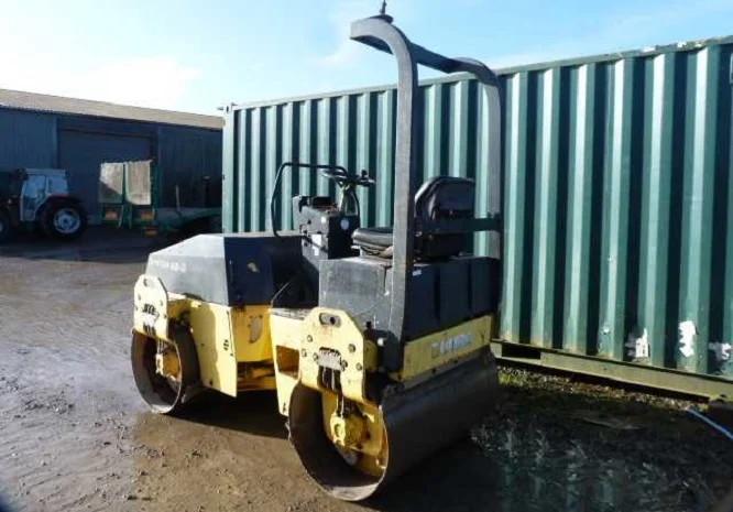 Тандемный каток Bomag BW120 AD3- фото № 4