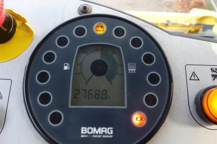 Тандемный каток Bomag BW 190 AD-4- фото № 7