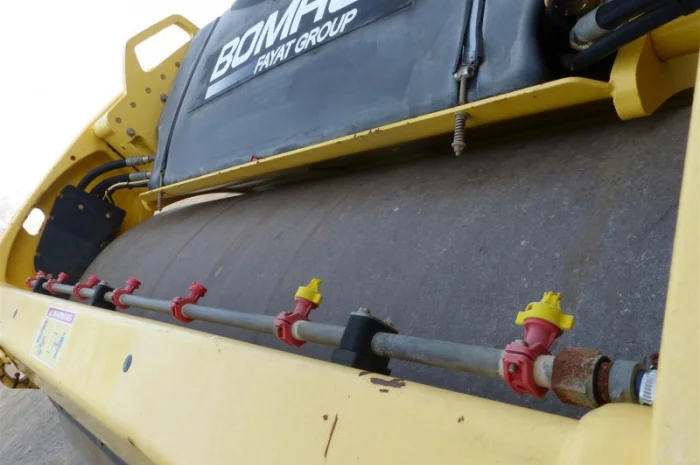 Тандемный каток Bomag BW 190 AD-4- фото № 6