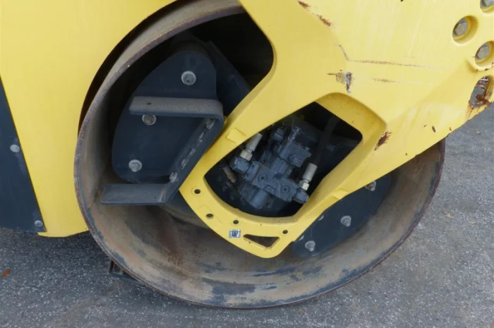 Тандемный каток Bomag BW 190 AD-4- фото № 14