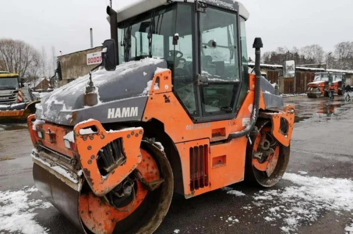 Тандемный каток Hamm DV 90 VV. Спецтехника б/у- фото № 4