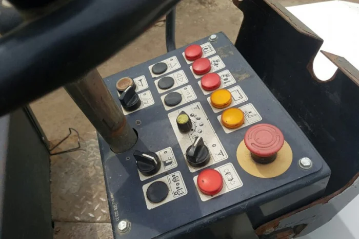 Комбинированный каток Bomag BW 135 AD- фото № 8